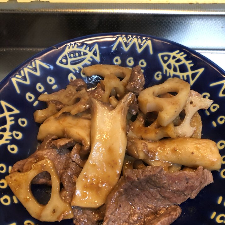 姜葱醬の風味♪豚肉と蓮根とエリンギのオイスター炒め